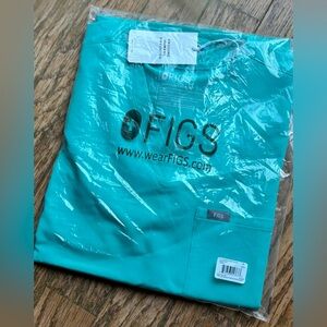 NEW WITH TAGS Women’s Oasis One Pocket Scrub Top size XL